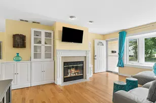 712 St Marys Pkwy, Buffalo Grove, IL 60089 - Photo 3