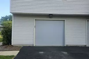 1037 Quanset Ct, Schaumburg, IL 60194 - Photo 3