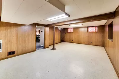 8221 S Troy Street, Chicago, IL 60652 - Photo 21