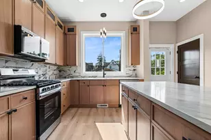 8412 S Green St, Chicago, IL 60620 - Photo 7