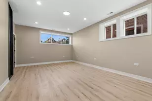 8412 S Green St, Chicago, IL 60620 - Photo 17