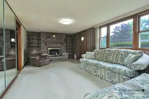 3152 27th St, Zion, IL 60099 - Photo 5