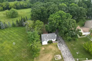 3152 27th St, Zion, IL 60099 - Photo 23