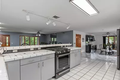 14480 N 1025th Street, Effingham, IL 62401 - Photo 9