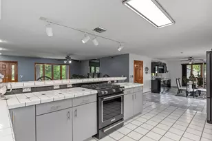 14480 N 1025th St, Effingham, IL 62401 - Photo 9