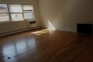 6831 N Seeley Ave, Chicago, IL 60645 - Photo 3