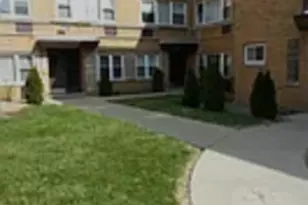 6831 N Seeley Ave, Chicago, IL 60645 - Photo 1