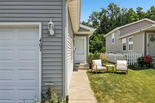 407 Grandview Dr, Round Lake Park, IL 60073 - Photo 3