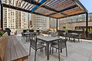 30 E Huron St, Chicago, IL 60611 - Photo 17