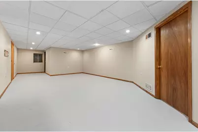 10930 Jodan Drive, Oak Lawn, IL 60453 - Photo 25