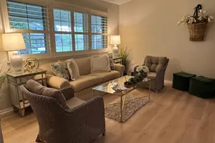 828 N Glenn Dr, Palatine, IL 60074 - Photo 3