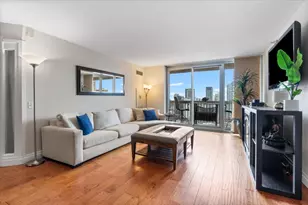 545 N Dearborn St, Chicago, IL 60654 - Photo 9