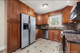 235 Westbrook Cir, Naperville, IL 60565 - Photo 7