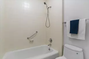 400 E Ohio St, Chicago, IL 60611 - Photo 35