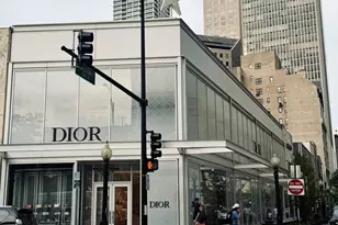 100 E Walton St, Chicago, IL 60611 - Photo 17