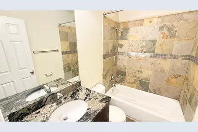3342 W 19th Street #4W, Chicago, IL 60623 - Photo 11