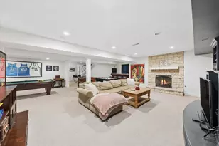 678 Oak St, Glen Ellyn, IL 60137 - Photo 37