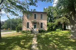 202 E Lincoln St, Mount Carroll, IL 61053 - Photo 1