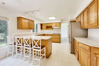 10S324 Hampshire Lane, Willowbrook, IL 60527 - Photo 9