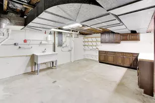 10S324 Hampshire Ln, Willowbrook, IL 60527 - Photo 29