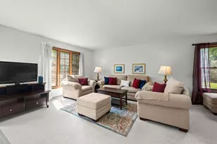 1566 N Windsor Dr, Arlington Heights, IL 60004 - Photo 13
