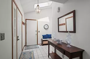 1566 N Windsor Dr, Arlington Heights, IL 60004 - Photo 9