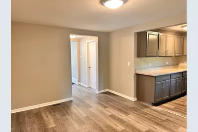 305 S Sterling Street, Streator, IL 61364 - Photo 9