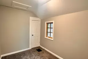 305 S Sterling St, Streator, IL 61364 - Photo 21