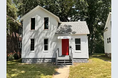 305 S Sterling Street, Streator, IL 61364 - Photo 1