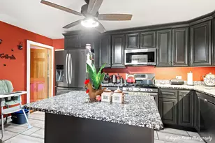 1513 12th St, Waukegan, IL 60085 - Photo 11