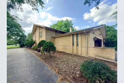7826 Dunham Road, Downers Grove, IL 60516 - Photo 5