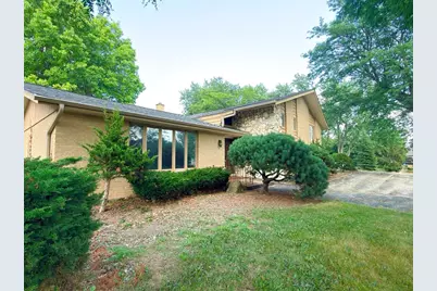 7826 Dunham Road, Downers Grove, IL 60516 - Photo 3