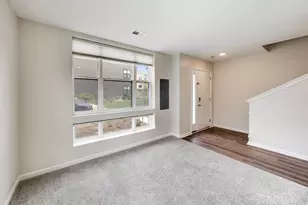 331 Summit Cir, Lombard, IL 60148 - Photo 5