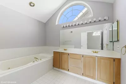 1908 N Evergreen Avenue, Arlington Heights, IL 60004 - Photo 9