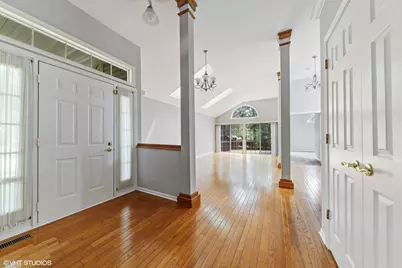 1908 N Evergreen Avenue, Arlington Heights, IL 60004 - Photo 3