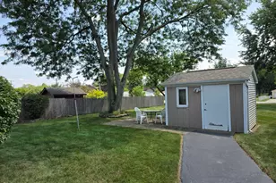 23 W 56th Pl, Westmont, IL 60559 - Photo 7