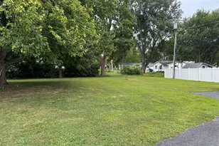 320 E Lincoln Ave, Watseka, IL 60970 - Photo 29