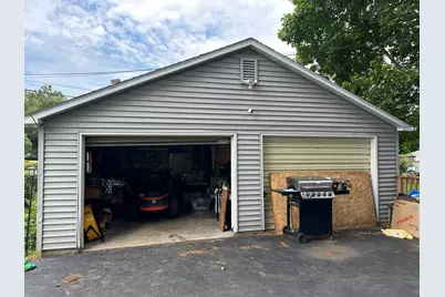 320 E Lincoln Avenue, Watseka, IL 60970 - Photo 3