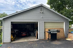 320 E Lincoln Ave, Watseka, IL 60970 - Photo 3