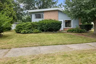 105 Willow St, Park Forest, IL 60466 - Photo 1