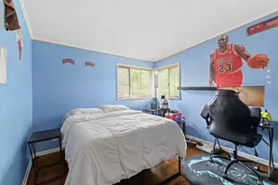 105 Willow St, Park Forest, IL 60466 - Photo 7