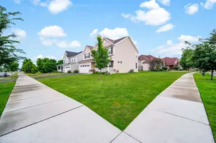 12404 S Blue Water Pkwy, Plainfield, IL 60585 - Photo 53