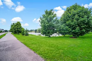 12404 S Blue Water Pkwy, Plainfield, IL 60585 - Photo 41