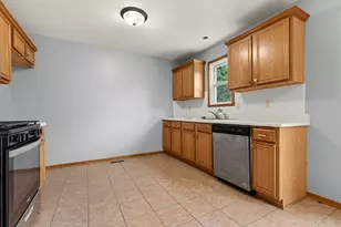 3122 Chanters Ct, Rockford, IL 61109 - Photo 5