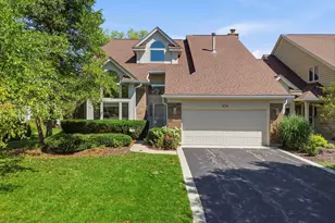 876 Island Ct, Deerfield, IL 60015 - Photo 3