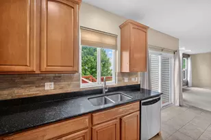 321 Parker Pl, Oswego, IL 60543 - Photo 11