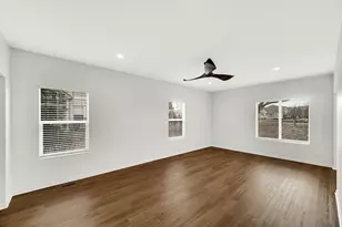 2325 Summerlin Dr, Aurora, IL 60503 - Photo 9