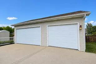 1414 Howland Dr, Joliet, IL 60431 - Photo 3