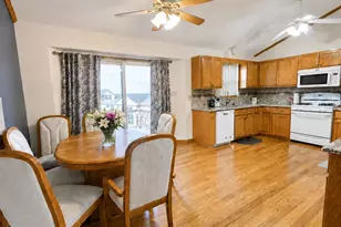 1414 Howland Dr, Joliet, IL 60431 - Photo 7