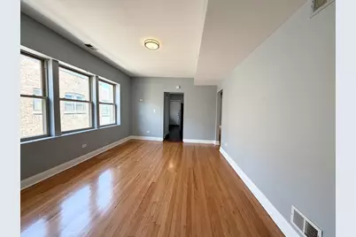 7821 S Phillips Avenue #3, Chicago, IL 60649 - Photo 5